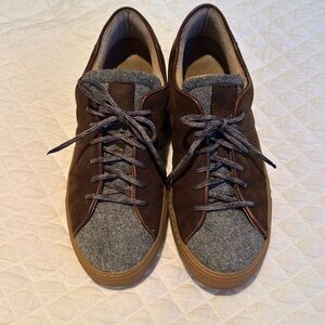 Eleventy sneakers in brown suede and gray wool. Size 42 which is 9 to 9.5 US